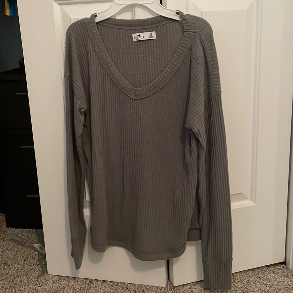 Hollister grey sweater